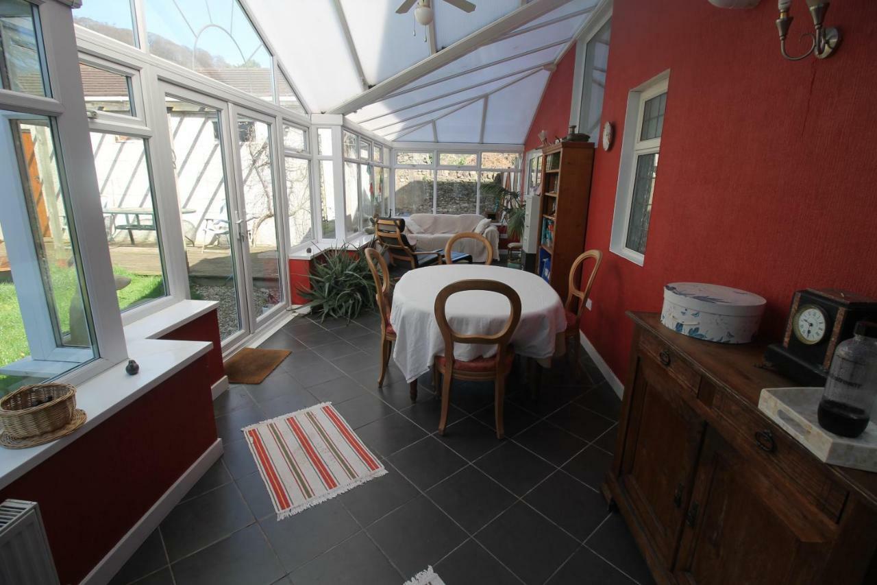 Large 4 Bedroom Family Home 2 Mins From Junction 32 Cardiff Exterior photo